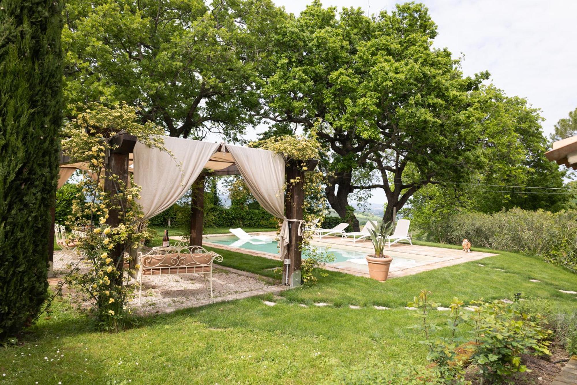 Ca' Le Cerque, Villa Surrounded By The Marche Nature フォッソンブローネ エクステリア 写真