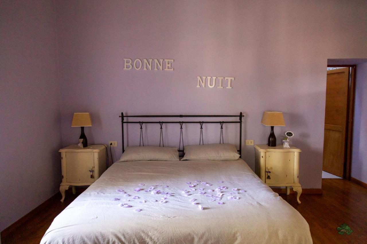 Ca' Le Cerque, Villa Surrounded By The Marche Nature フォッソンブローネ エクステリア 写真